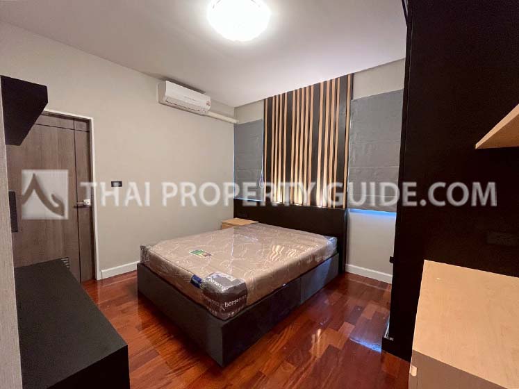 House with Shared Pool in Bangnatrad 